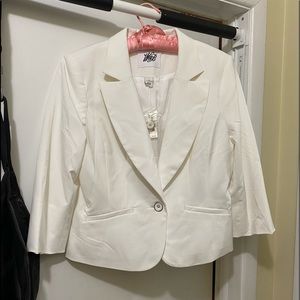 White House Black Market white crisp polyester jacket size 14